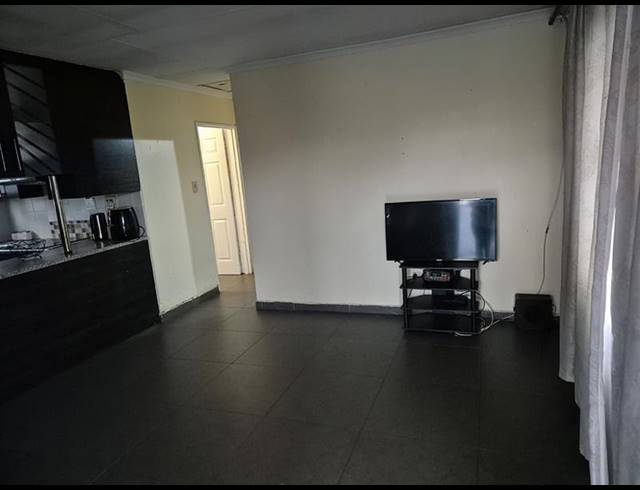 3 BEDROOM HOUSE FOR SALE IN WINDMILL PARK